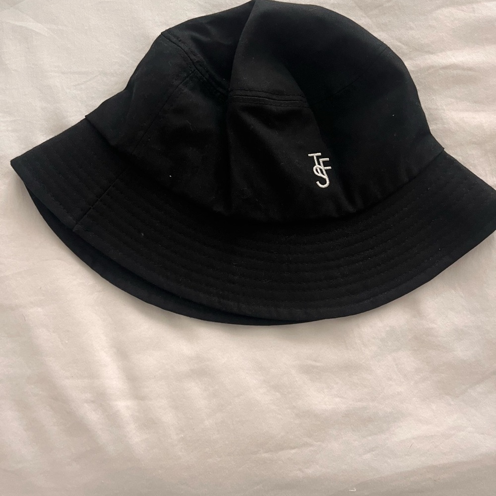 The Frankie Shop Black Logo Bucket Hat